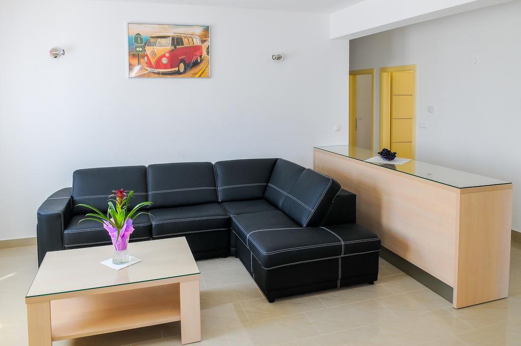 Apartments Anamarija Split Exterior photo