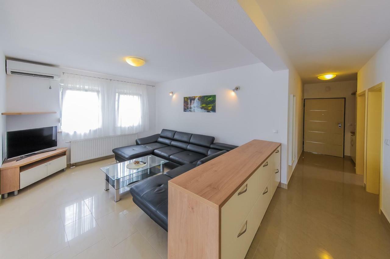 Apartments Anamarija Split Exterior photo
