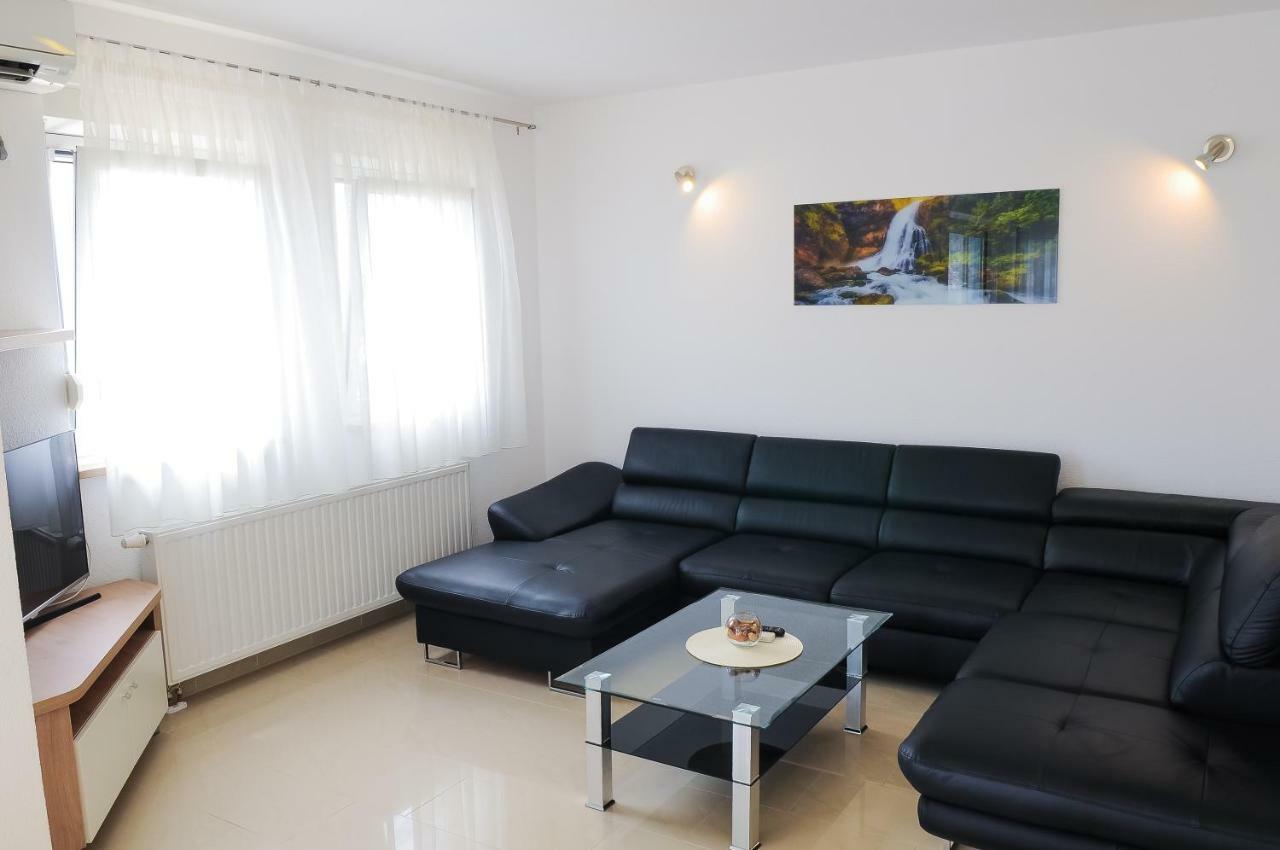Apartments Anamarija Split Exterior photo
