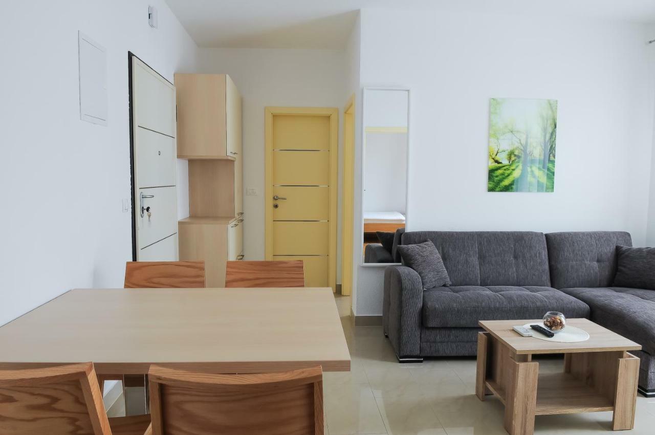 Apartments Anamarija Split Exterior photo