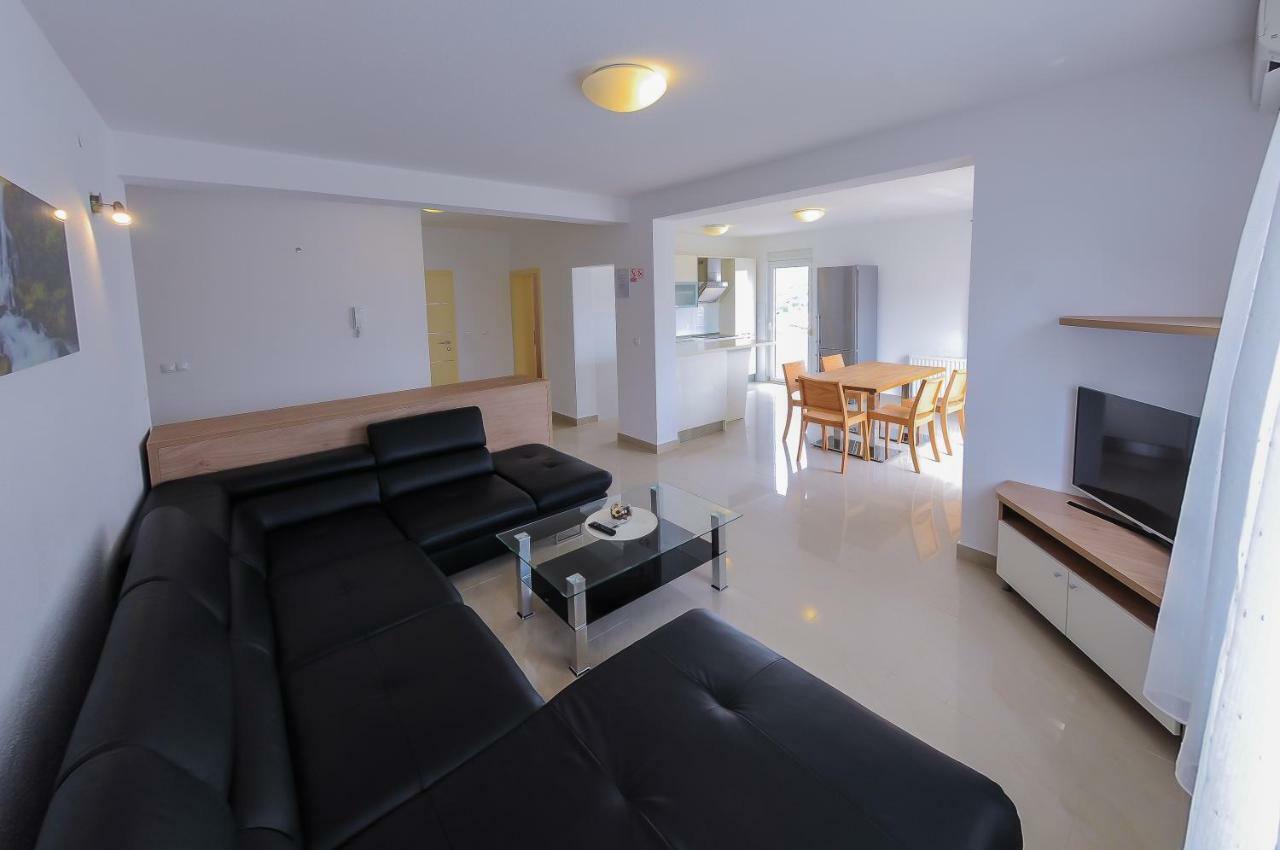 Apartments Anamarija Split Exterior photo
